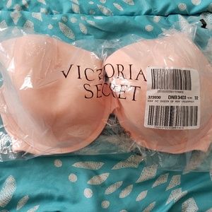 Victoria's Secret bra size 34DDD